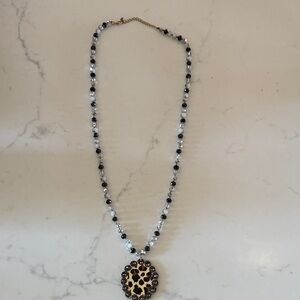 Elegant Shiny Beaded Leopard Pendant Necklace